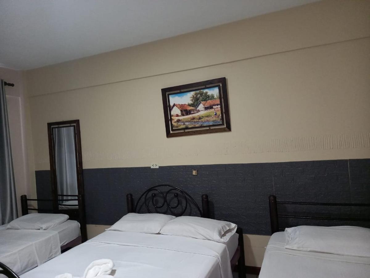 סנטה קרוז דה לה סיירה Hostal Ibiza מראה חיצוני תמונה