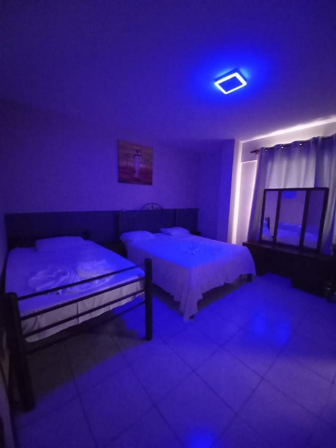 סנטה קרוז דה לה סיירה Hostal Ibiza מראה חיצוני תמונה