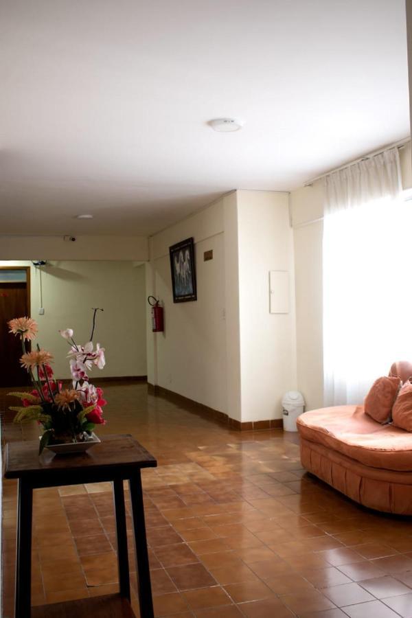 סנטה קרוז דה לה סיירה Hostal Ibiza מראה חיצוני תמונה
