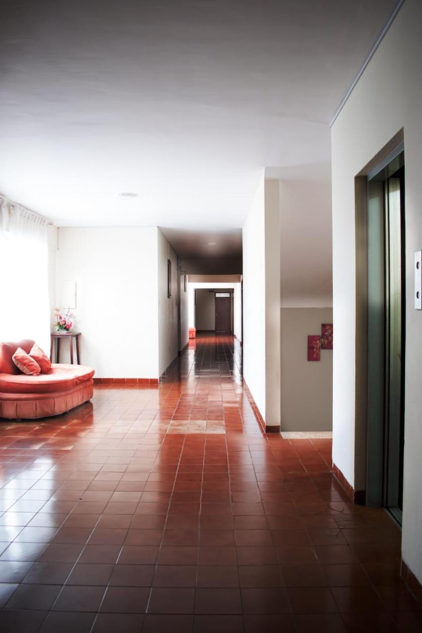 סנטה קרוז דה לה סיירה Hostal Ibiza מראה חיצוני תמונה