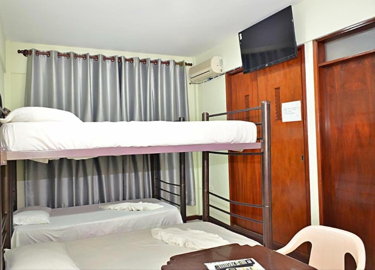 סנטה קרוז דה לה סיירה Hostal Ibiza מראה חיצוני תמונה